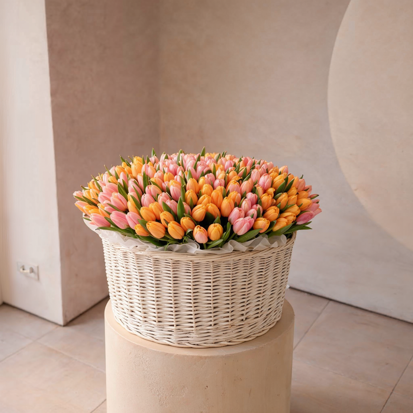 Golden Pearl tulip basket